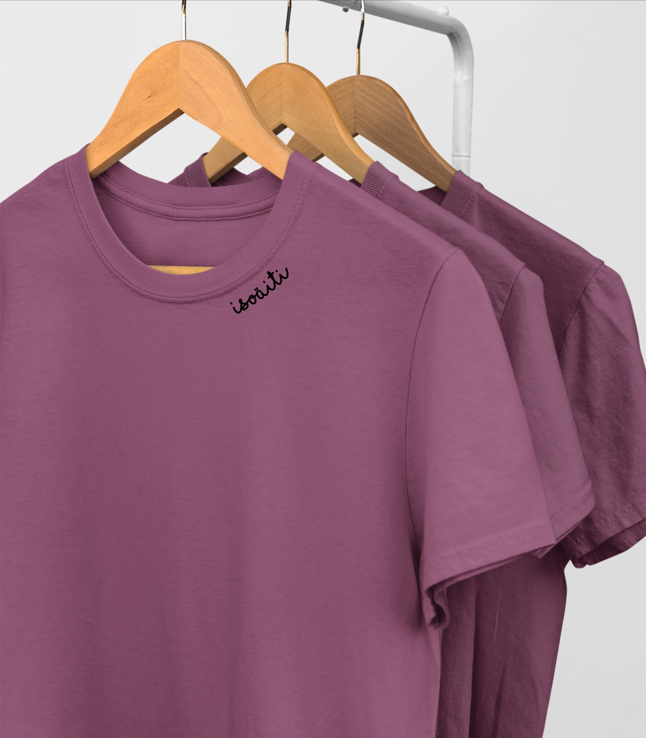 Embroidered Collar Organic Cotton T-shirt "Isoäiti" (FI)
