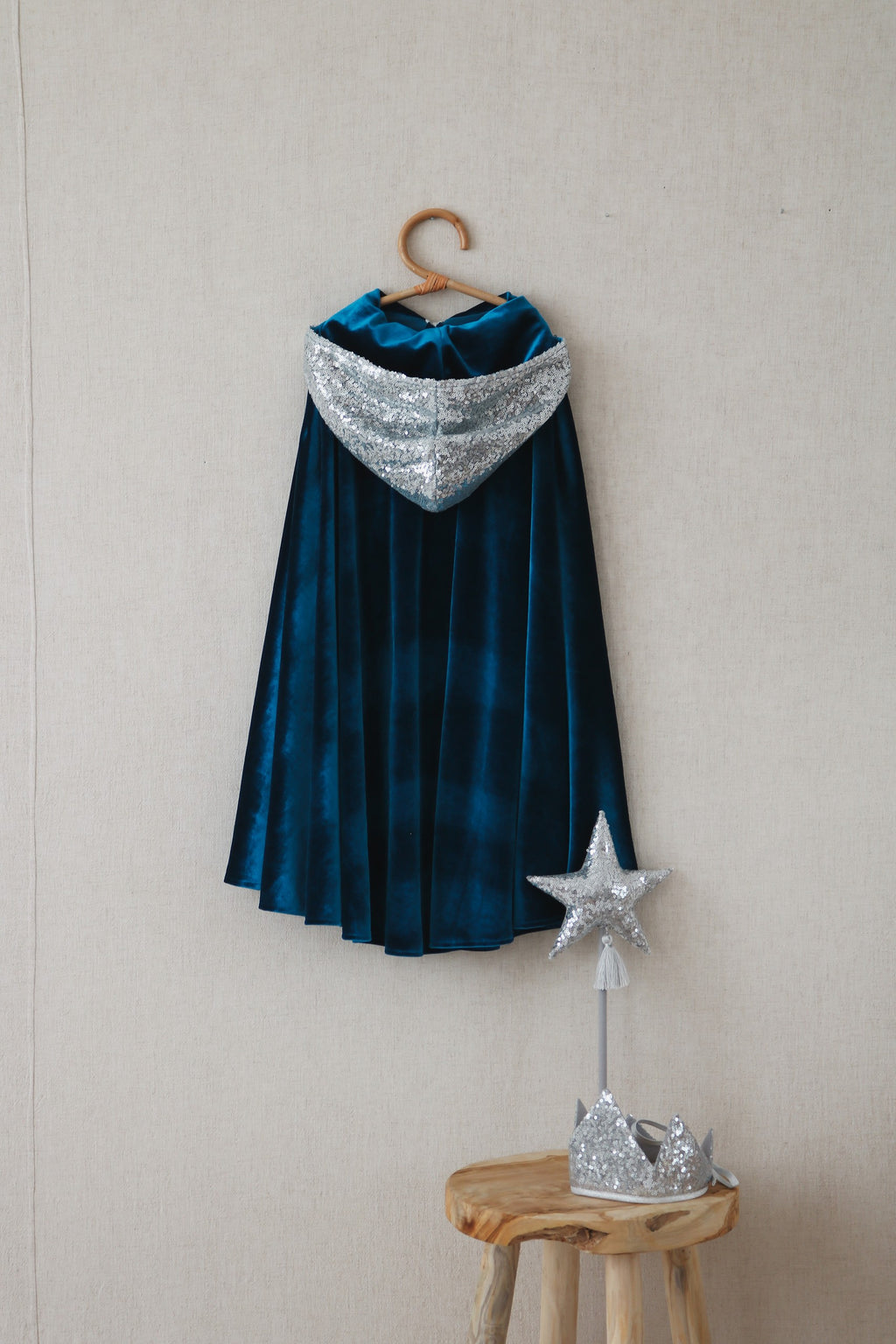 Magic Cape Costume - Snow Queen