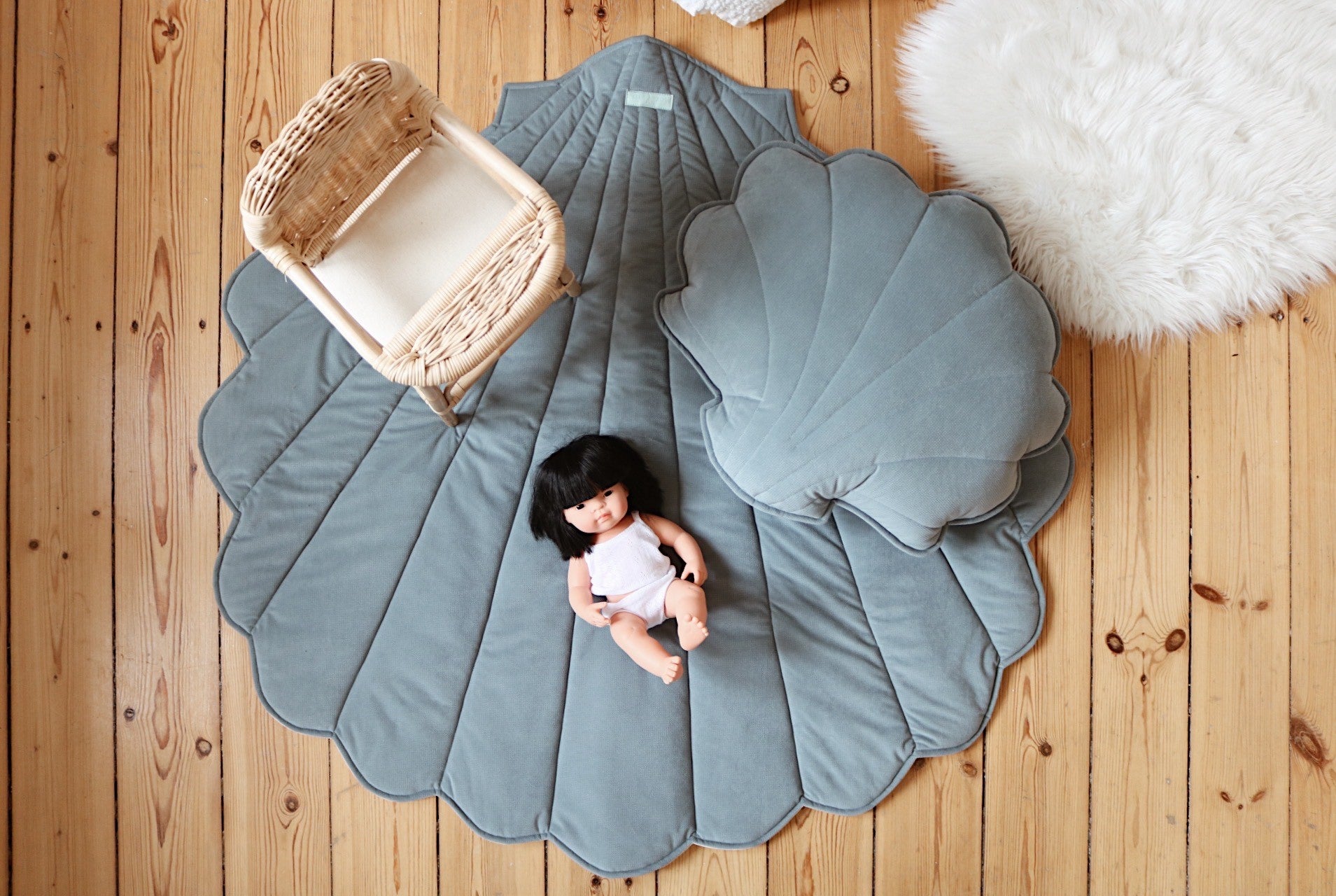 Organic Cotton and Velvet Shell Playmat - Blue