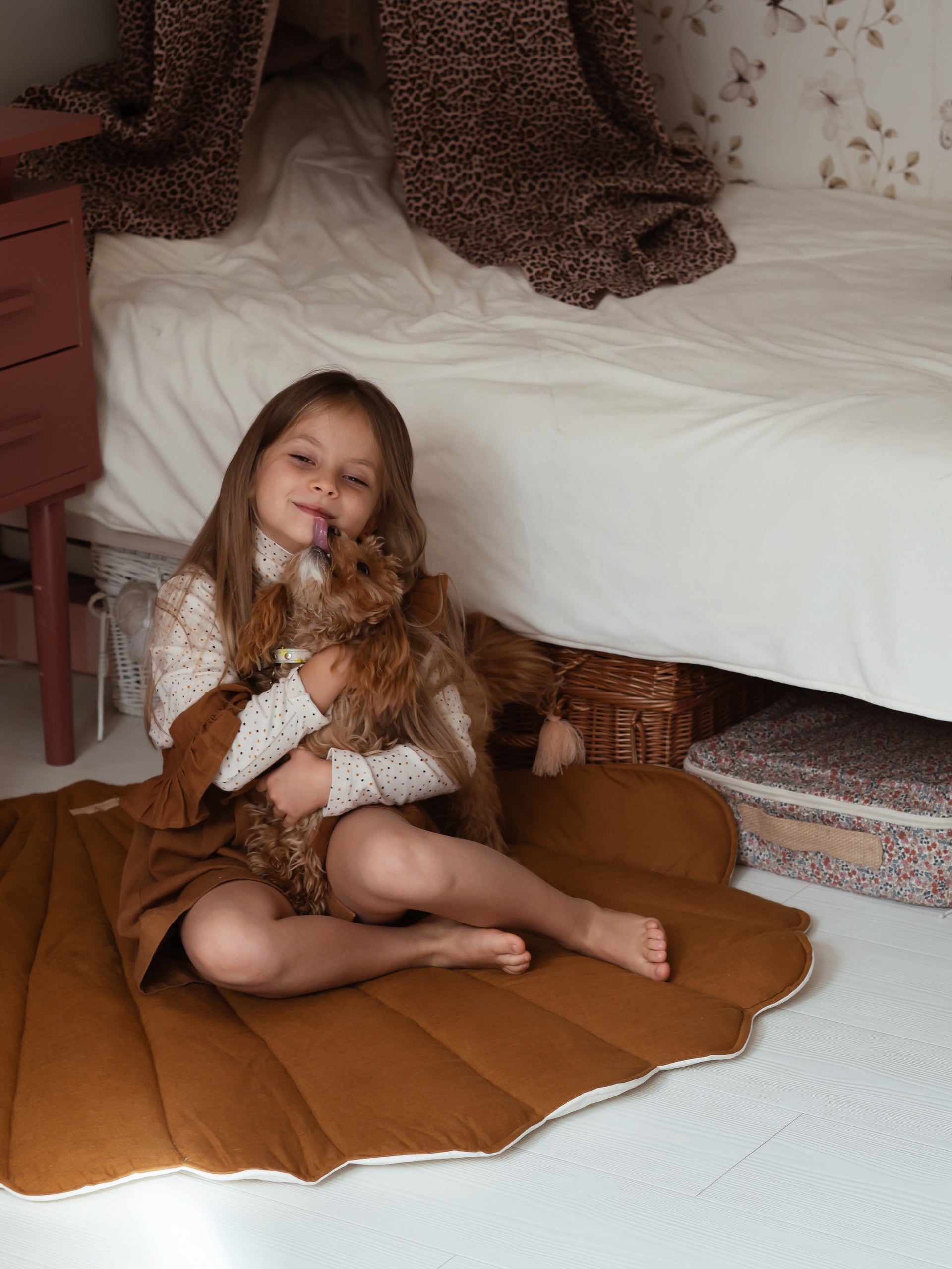 Organic Cotton and Linen Shell Playmat - Caramel