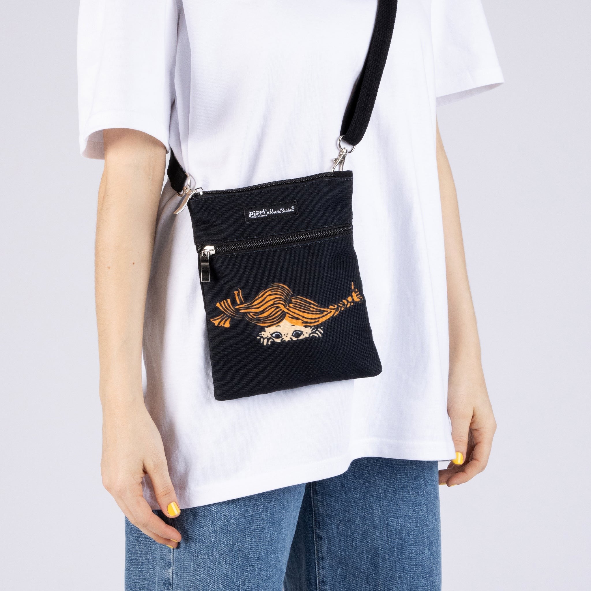 Pippi Passport Bag - Black