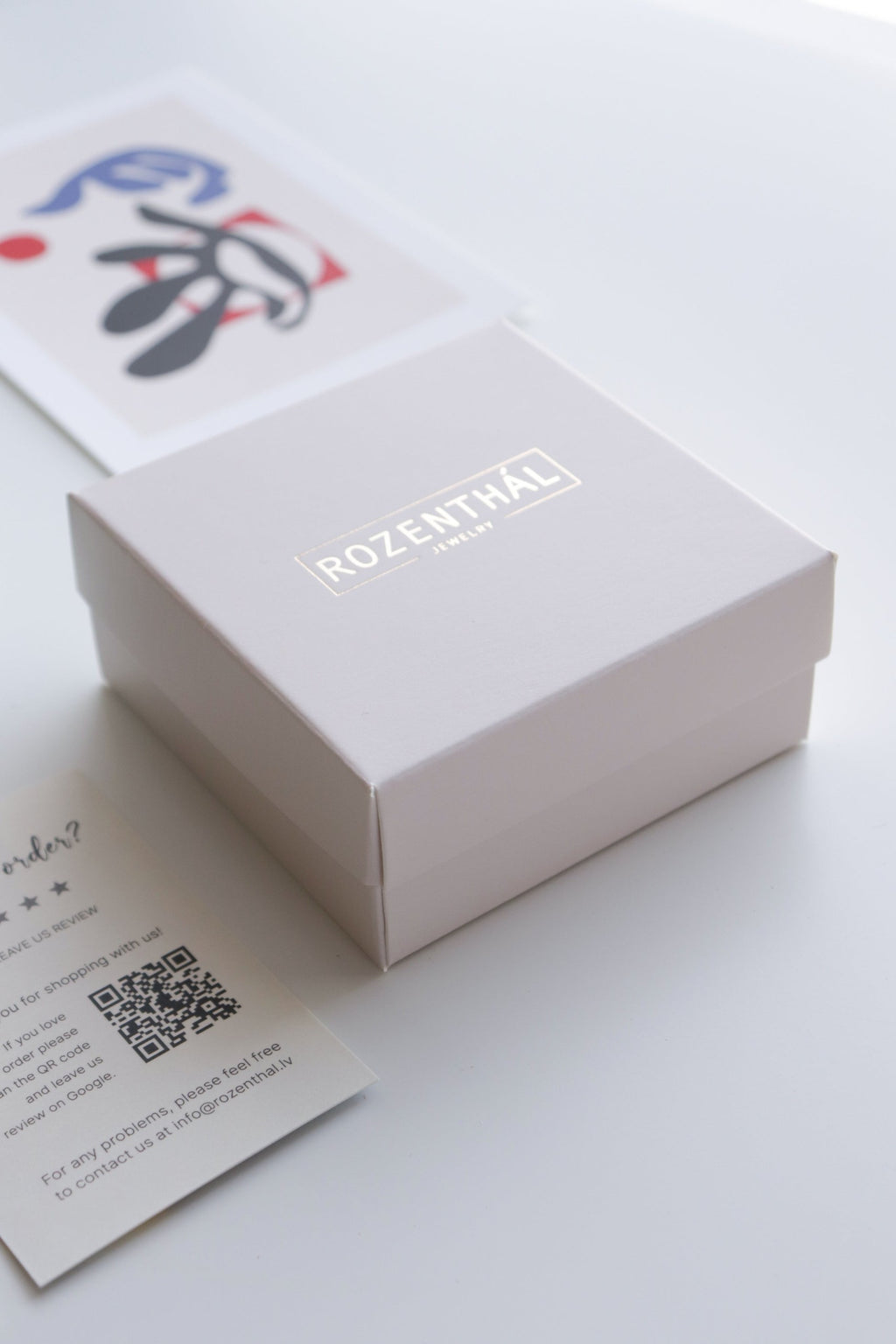Porcelain Round Stud Earrings - Black and Gold