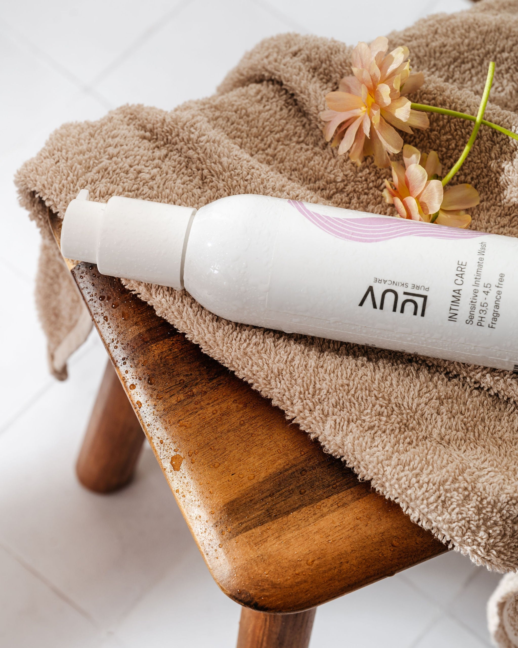 Sensitive Intimate Wash, 200ml