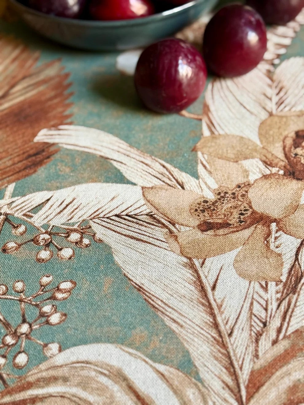 Table Runner, Linen-Cotton Mix - Terra Flora