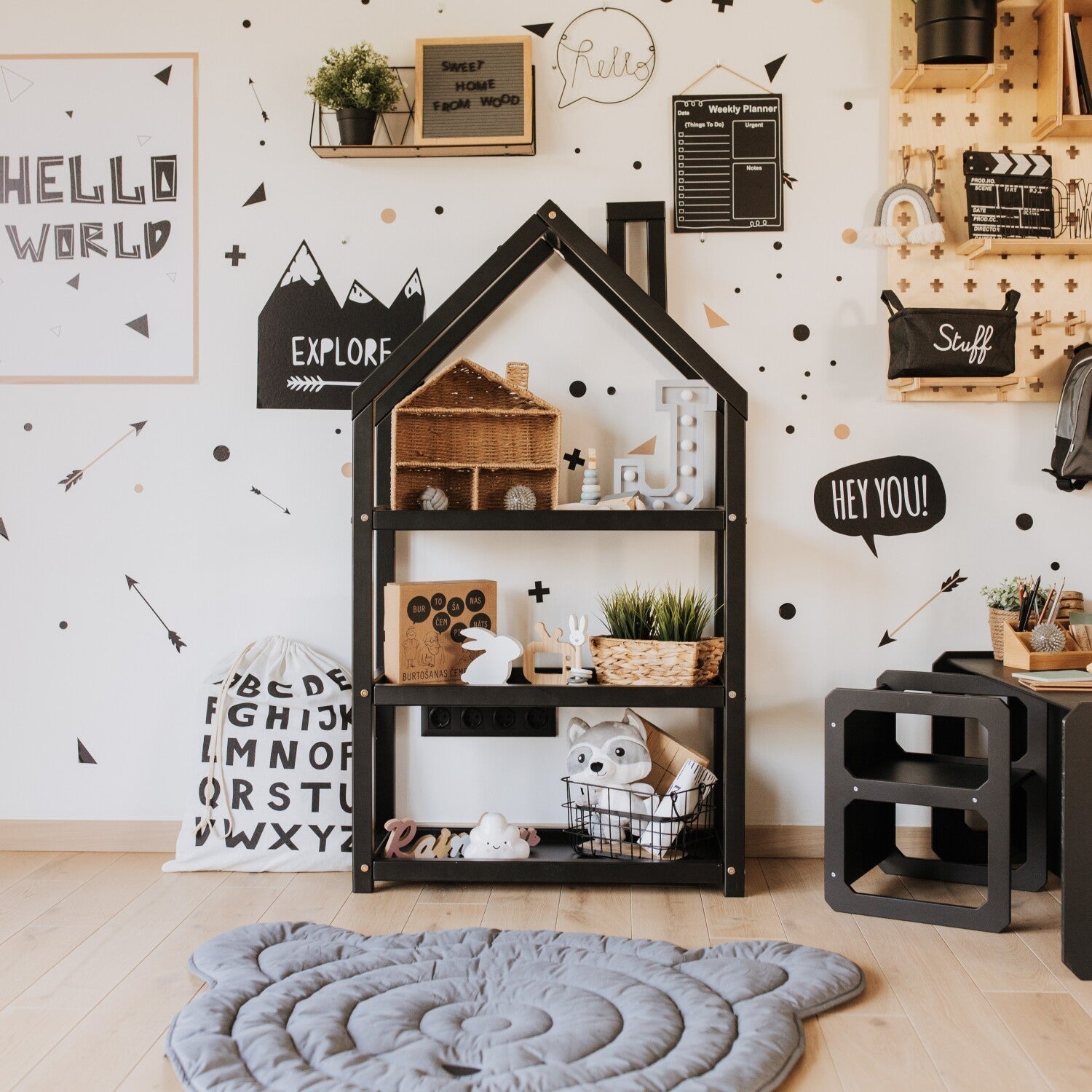 House Shaped Shelf For Kids